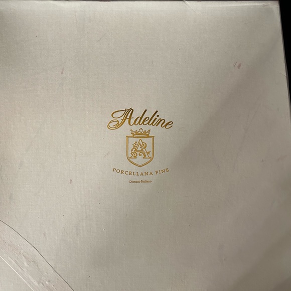 2 Piece Porcelain Serving Plates - Picture 7 of 7